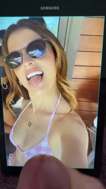 anna kendrick was begging for this