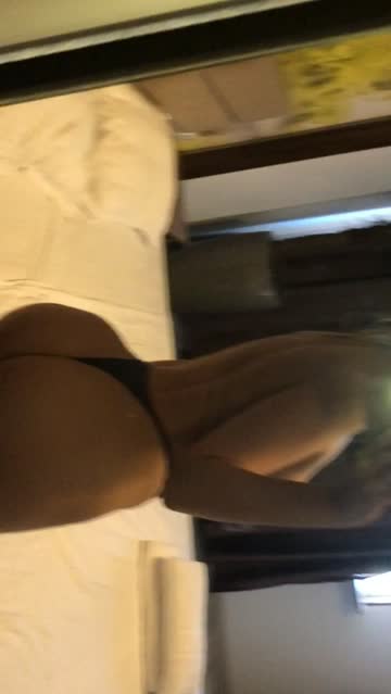 who likes my booty? 😍😍😘