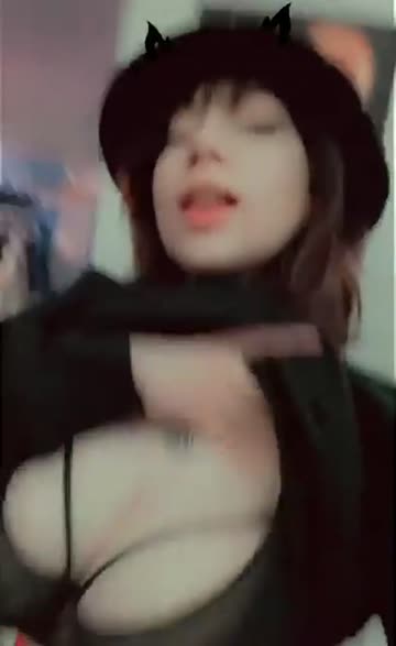 who is this well endowed cutie with braces?