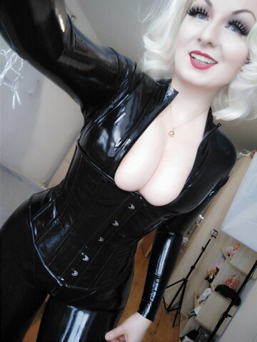 latex smile for your good mood! [f] [oc]