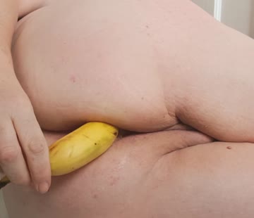 my bananas morning (gif 1: 8.30am)