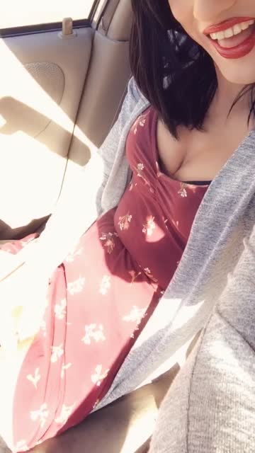 u see me next to u at a stop light wyd??