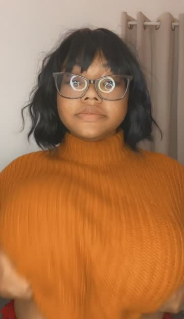 jinkies! i dropped something– ur blasian gf oc