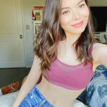 anyone interested in rp as miranda cosgrove, bella thorne or jennette mccurdy