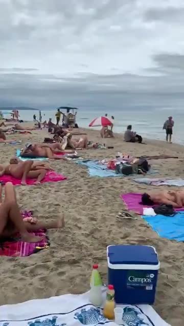 i cant taste my lips could you do it for me