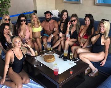 the corrupt and greedy hedonistic harem lifestyle of dan bilzerian. some men and their pursuit of pleasure has no limits ⇨ a modern day caligula 👑💋💰