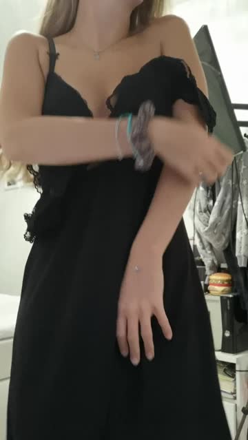 does anybody appreciate small girls with small tits?