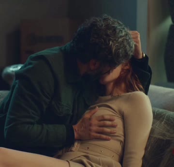 oscar issac groping jessica chastain's tits