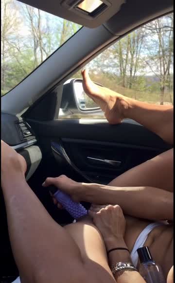 (f)41 you should cum with mom on a road trip...