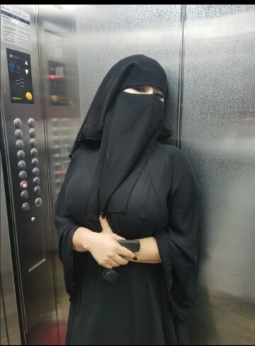 how about bbw hijabi...