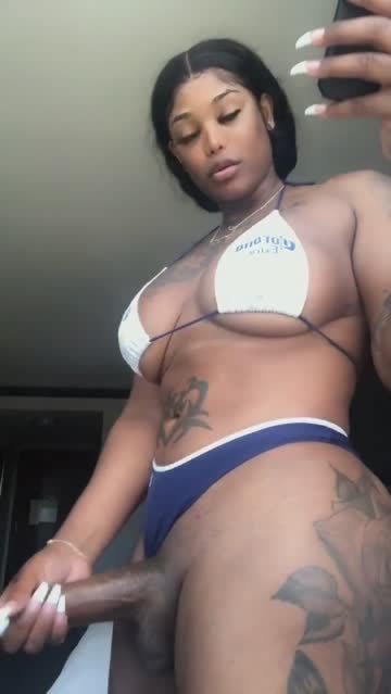 i need to suck on her big black cock