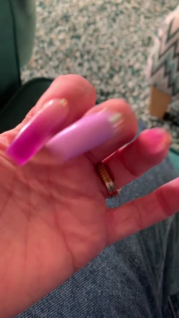 i’m going to tickle you until you explode… 😈💅🏼💕