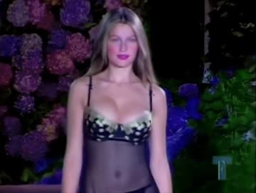 classic laetitia casta