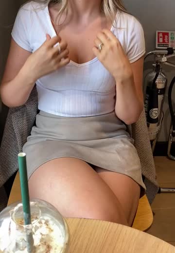 flashing in a busy starbucks! i so nearly got caught this time! [f]