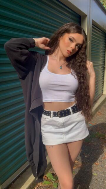 samantha lux is an absolute doll