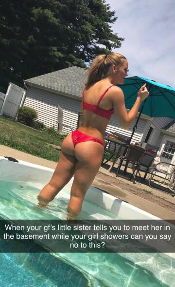 that ass would be worth the risk 😍