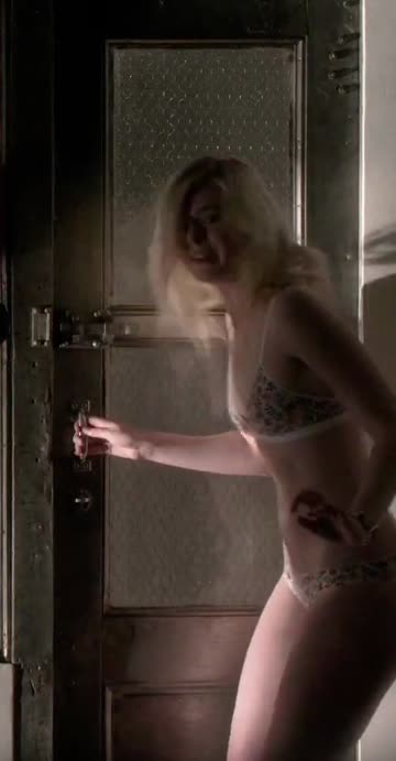 elle fanning - a rainy day in new york