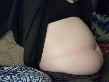 i don’t have a caption. i’m just a chubby slut 🤪❤️