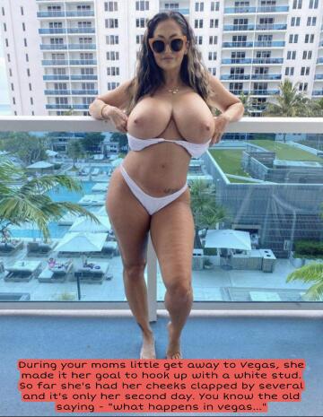 mamacita 🇲🇽 in vegas.