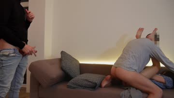 i want to be this guy so bad !!! please fuck my gf in front of me 💦💦💦💦