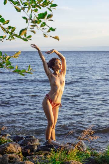 nude dancing on the beach