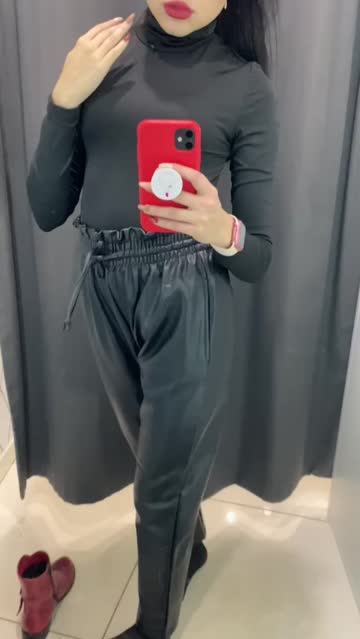 my old dream was to have sex on the rooftop in the rain, would u go for that?😇😈