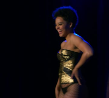 kiersey clemons in easy