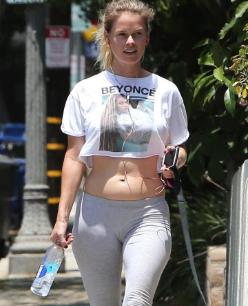 alice eve in the hottest belly shirt ever