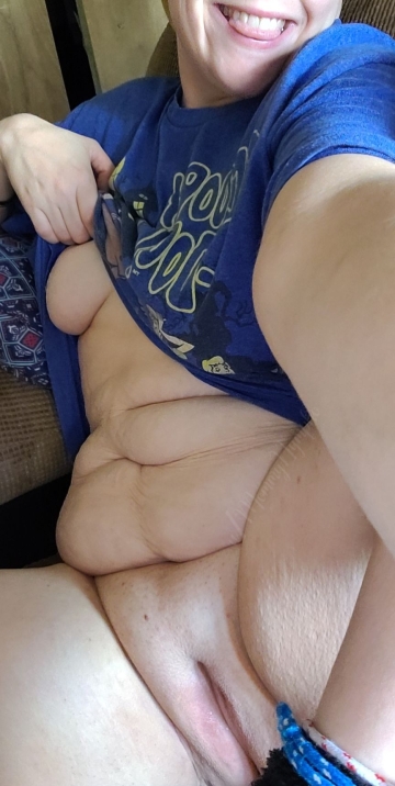 which lips are you kissing first? 😈 [30f]