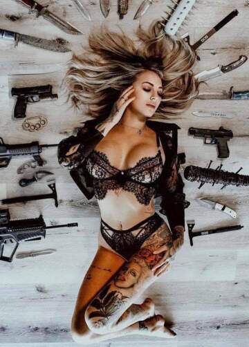 tatts and weapons