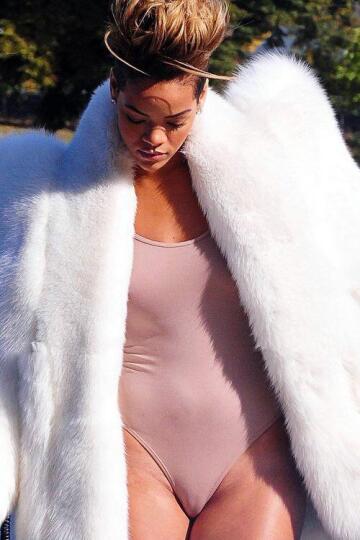 rihanna’s camelhoof
