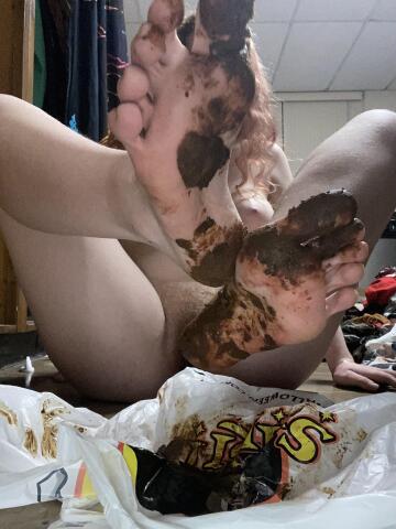 don’t you love some dirty, shitty feet?