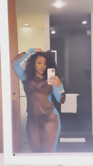 sza never dissapoints with her stories 🔥🔥🔥