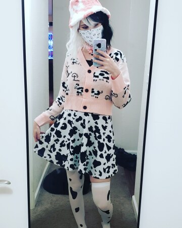 this is what i wear over my cow bikini. any other pets have casual clothes for going out?