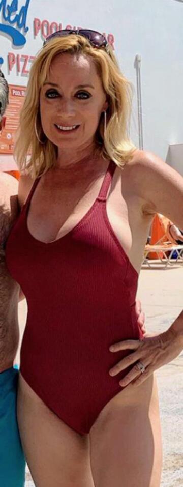 my mom shes a gilf 66 year old