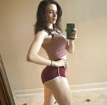 amouranth is busty as hell