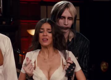 victoria justice boobs giggle