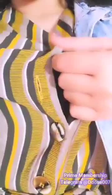 extremely cute television actress gets naughty in her yesterday night live & checkout what she does 