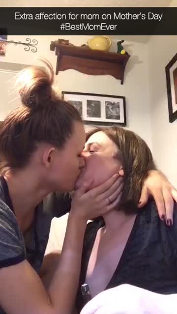 mother and daughter kissing, is there any more of these two and does anyone know their names?