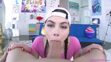valentina nappi is so perfect sucking a big cock