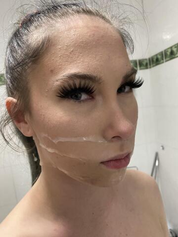 daddy insists on cumming on my face somtimes and i hate it every. single. fucking. time. 😤