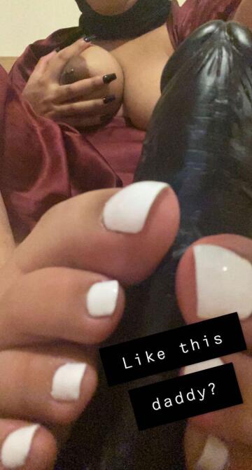 who doesn’t like white muslim toes on a bbc? 👅