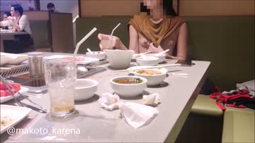 flashing in a busy restaurant 🤗