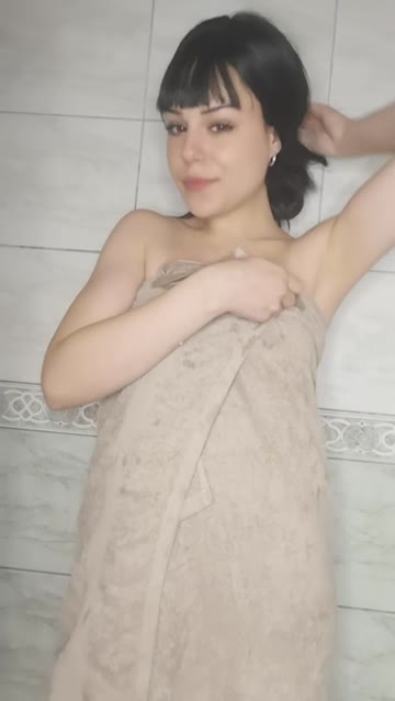 if even 5 guys like this, i'll celebrate and fuck myself 🙈