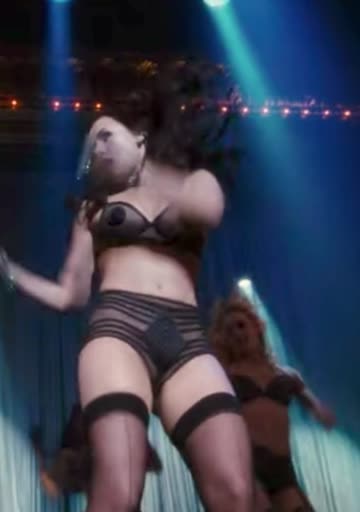 kristen bell putting on a show