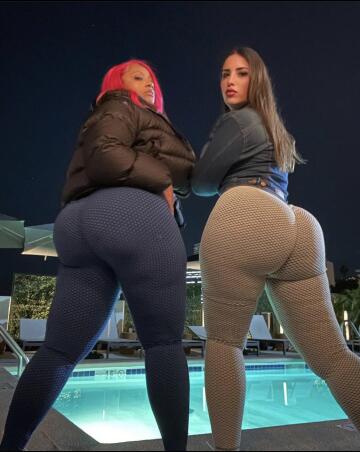 all i see is ass 🥴😣😭😍🍑😢