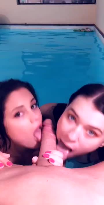 a couple of queens 😍