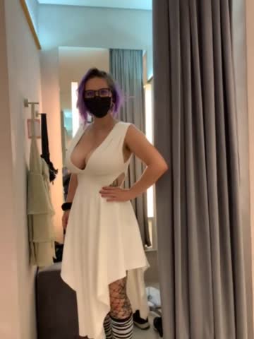 you think this dress can support my 31js without a bra?