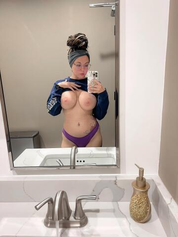 yes, i take a picture in pretty much every bathroom lol💜