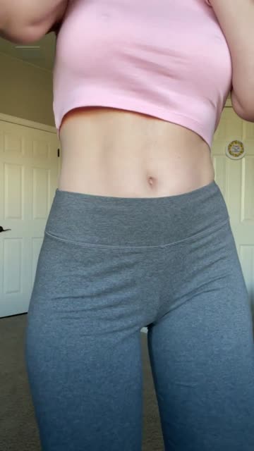 i like this crop with my leggings :) do you?